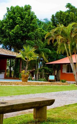Casa para alugar com 300m², 4 quartos e 8 vagas