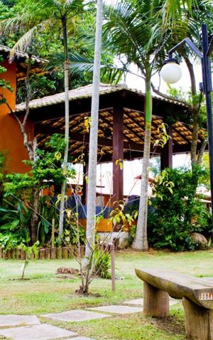 Casa para alugar com 300m², 4 quartos e 8 vagas