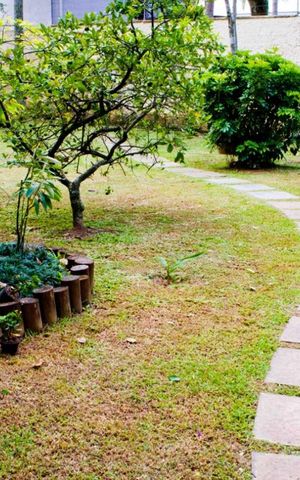 Casa para alugar com 300m², 4 quartos e 8 vagas