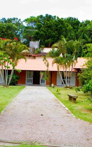 Casa para alugar com 300m², 4 quartos e 8 vagas