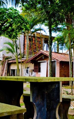Casa para alugar com 300m², 4 quartos e 8 vagas