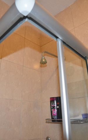 Apartamento para alugar com 67m², 2 quartos e sem vagaBanheiro