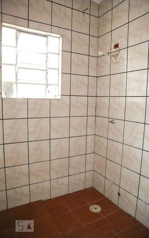 Casa à venda com 250m², 3 quartos e 1 vaga Casa à venda com 250m², 3 quartos e 1 vagaBanheiro