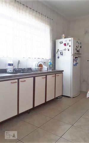 Casa à venda com 125m², 3 quartos e 3 vagas