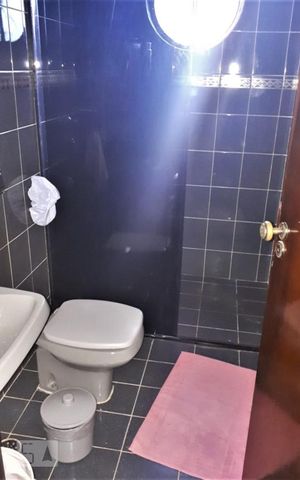 Casa à venda com 125m², 3 quartos e 3 vagas Casa à venda com 125m², 3 quartos e 3 vagasBanheiro