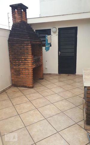 Casa à venda com 125m², 3 quartos e 3 vagas Casa à venda com 125m², 3 quartos e 3 vagasQuintal