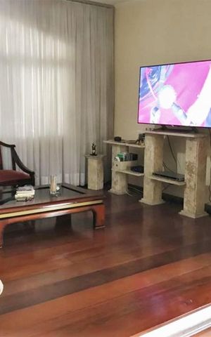 Casa à venda com 125m², 3 quartos e 3 vagas Casa à venda com 125m², 3 quartos e 3 vagasSala