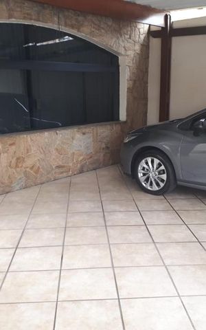 Casa à venda com 125m², 3 quartos e 3 vagas Casa à venda com 125m², 3 quartos e 3 vagasGaragem