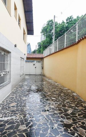 Casa à venda com 155m², 3 quartos e 4 vagas Casa à venda com 155m², 3 quartos e 4 vagasGaragem