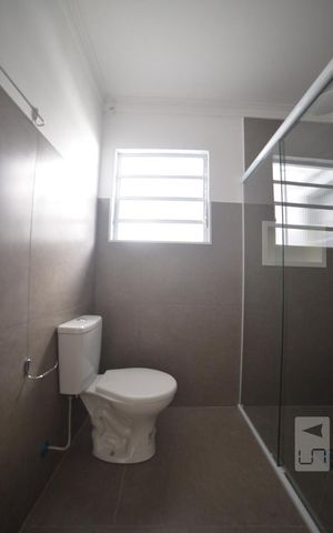 Apartamento para alugar com 73m², 2 quartos e sem vagaBanheiro