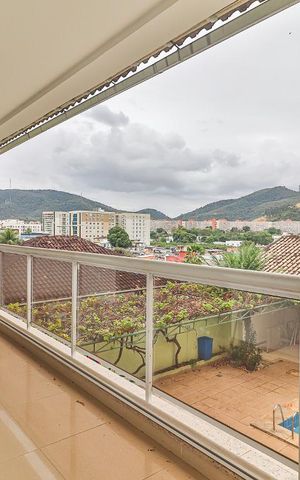 Casa à venda com 360m², 5 quartos e 5 vagas Casa à venda com 360m², 5 quartos e 5 vagasVaranda do Hall de Entrada e Quarto 2 - Suíte