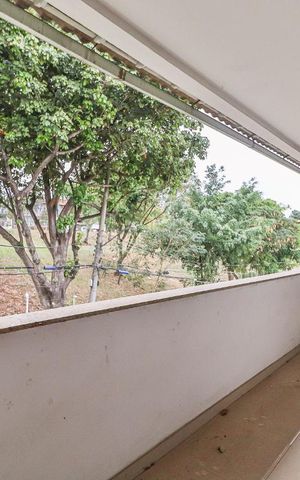 Casa à venda com 360m², 5 quartos e 5 vagas Casa à venda com 360m², 5 quartos e 5 vagasVaranda do Quarto 1, 3 e 4