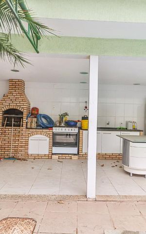 Casa à venda com 360m², 5 quartos e 5 vagas Casa à venda com 360m², 5 quartos e 5 vagasÁrea Gourmet