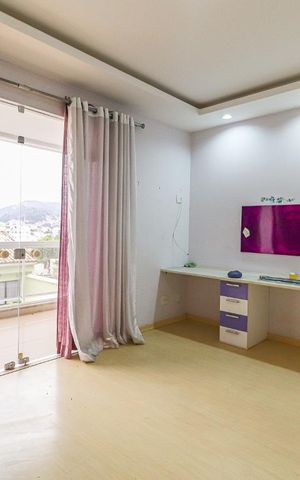 Casa à venda com 360m², 5 quartos e 5 vagas Casa à venda com 360m², 5 quartos e 5 vagasQuarto 2 - Suíte