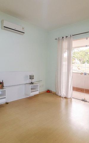 Casa à venda com 360m², 5 quartos e 5 vagas Casa à venda com 360m², 5 quartos e 5 vagasQuarto 3