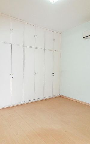 Casa à venda com 360m², 5 quartos e 5 vagas Casa à venda com 360m², 5 quartos e 5 vagasQuarto 1