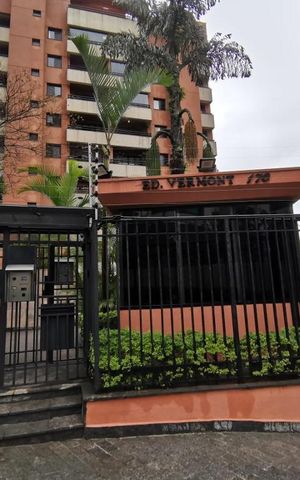 Apartamento à venda com 82m², 2 quartos e 2 vagas Apartamento à venda com 82m², 2 quartos e 2 vagasFachada