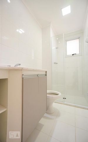 Apartamento para alugar com 104m², 3 quartos e 2 vagas Apartamento para alugar com 104m², 3 quartos e 2 vagasBanheiro social
