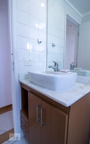 Apartamento para alugar com 50m², 2 quartos e 1 vaga Apartamento para alugar com 50m², 2 quartos e 1 vagaBanheiro