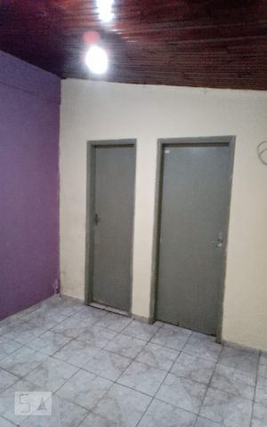 Studio para alugar com 35m², 1 quarto e 1 vaga Studio para alugar com 35m², 1 quarto e 1 vagaSala