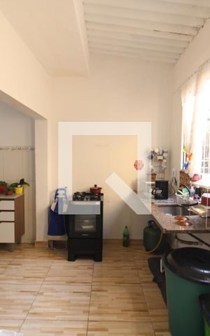 Casa à venda com 80m², 2 quartos e sem vagaSala / Cozinha / Área de Serviço