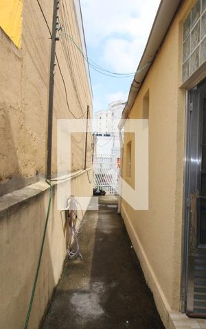 Casa à venda com 80m², 2 quartos e sem vagaQuintal