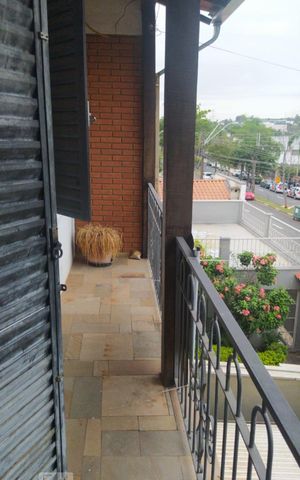 Casa à venda com 50m², 3 quartos e sem vaga Casa à venda com 50m², 3 quartos e sem vagaSacada