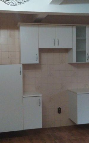Casa à venda com 50m², 3 quartos e sem vaga Casa à venda com 50m², 3 quartos e sem vagaCozinha
