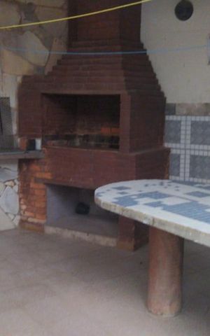 Casa à venda com 50m², 3 quartos e sem vaga Casa à venda com 50m², 3 quartos e sem vagaChurrasqueira