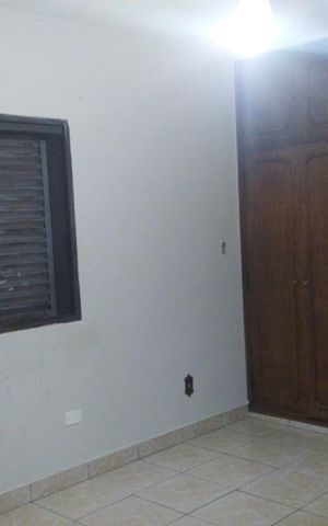 Casa à venda com 50m², 3 quartos e sem vaga Casa à venda com 50m², 3 quartos e sem vagaQuarto 02