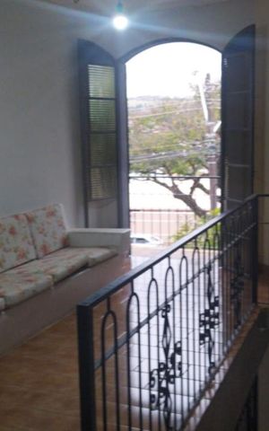 Casa à venda com 50m², 3 quartos e sem vaga Casa à venda com 50m², 3 quartos e sem vagaSala andar superior