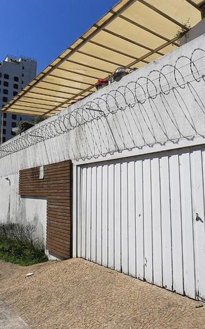 Casa à venda com 800m², 5 quartos e 3 vagasFachada