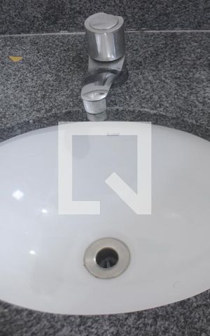 Apartamento para alugar com 64m², 2 quartos e 2 vagasBanheiro