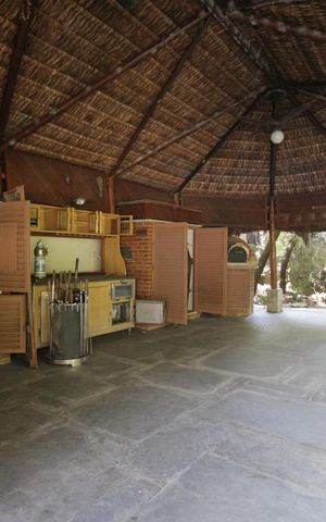 Casa para alugar com 500m², 5 quartos e 4 vagasÁrea Externa