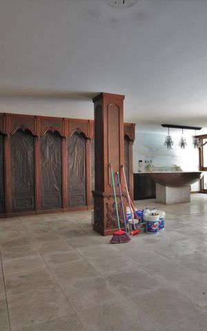 Casa para alugar com 500m², 5 quartos e 4 vagasSala