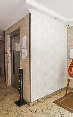Apartamento à venda com 48m², 2 quartos e 1 vaga Apartamento à venda com 48m², 2 quartos e 1 vagaHall dos Elevadores