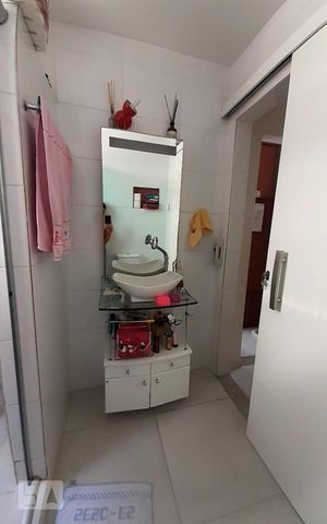 Apartamento à venda com 80m², 2 quartos e 1 vaga Apartamento à venda com 80m², 2 quartos e 1 vagaBanheiro da Suíte 1