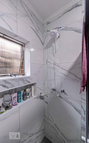Casa à venda com 190m², 4 quartos e 2 vagas Casa à venda com 190m², 4 quartos e 2 vagasBanheiro Suite 1