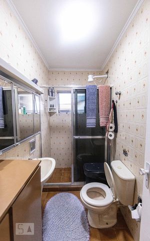 Casa à venda com 190m², 4 quartos e 2 vagas Casa à venda com 190m², 4 quartos e 2 vagasBanheiro Social