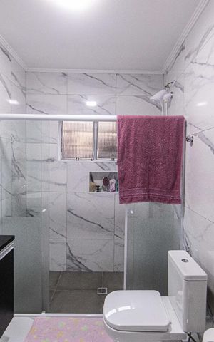 Casa à venda com 190m², 4 quartos e 2 vagas Casa à venda com 190m², 4 quartos e 2 vagasBanheiro Suite 1