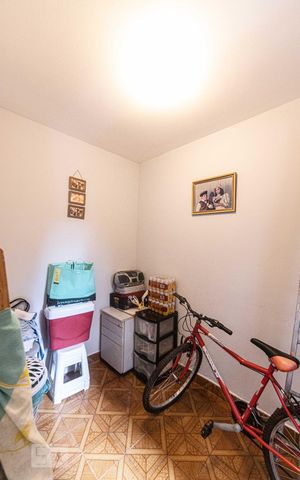 Casa à venda com 190m², 4 quartos e 2 vagas Casa à venda com 190m², 4 quartos e 2 vagasQuarto de Serviço