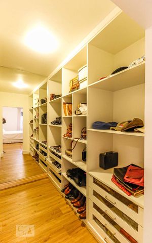 Apartamento à venda com 440m², 4 quartos e 3 vagas Apartamento à venda com 440m², 4 quartos e 3 vagasSuíte 4