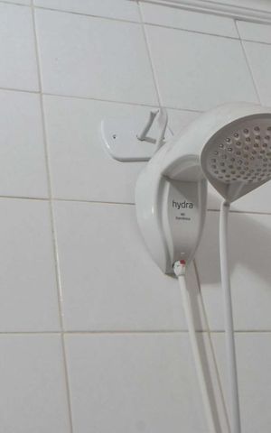 Casa à venda com 413m², 5 quartos e 4 vagasBanheiro Suíte 01