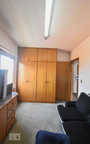 Casa à venda com 413m², 5 quartos e 4 vagasQuarto 03