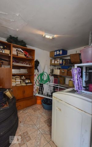 Casa à venda com 413m², 5 quartos e 4 vagasQuarto de Serviços