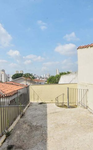 Casa à venda com 413m², 5 quartos e 4 vagasVaranda 02