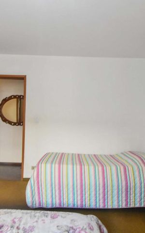 Casa à venda com 413m², 5 quartos e 4 vagasQuarto 05