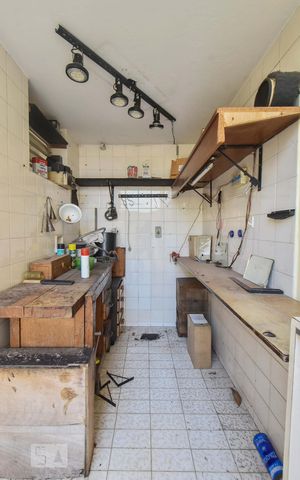 Casa à venda com 413m², 5 quartos e 4 vagasLavanderia