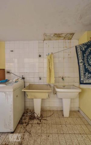 Casa à venda com 413m², 5 quartos e 4 vagasLavanderia