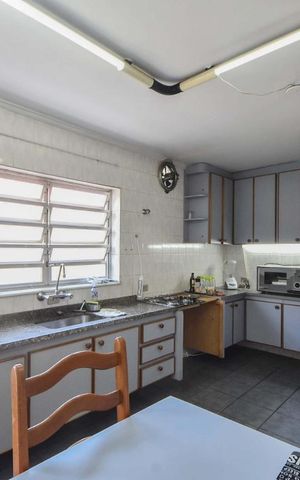 Casa à venda com 413m², 5 quartos e 4 vagasCozinha